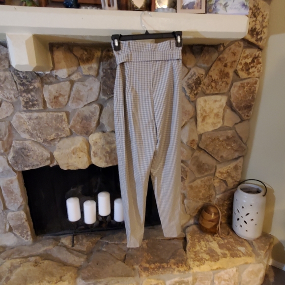 NEW WITH TAGS!High-Waisted Tapered Pants, Check Print with belt - Picture 7 of 8